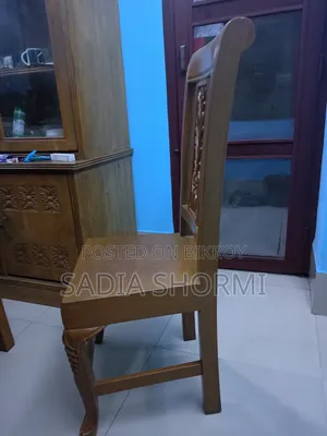 4 Seater Wooden Dining Table Set / 4 Seater Wooden Dining Table Set