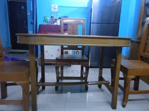4 Seater Wooden Dining Table Set / 4 Seater Wooden Dining Table Set