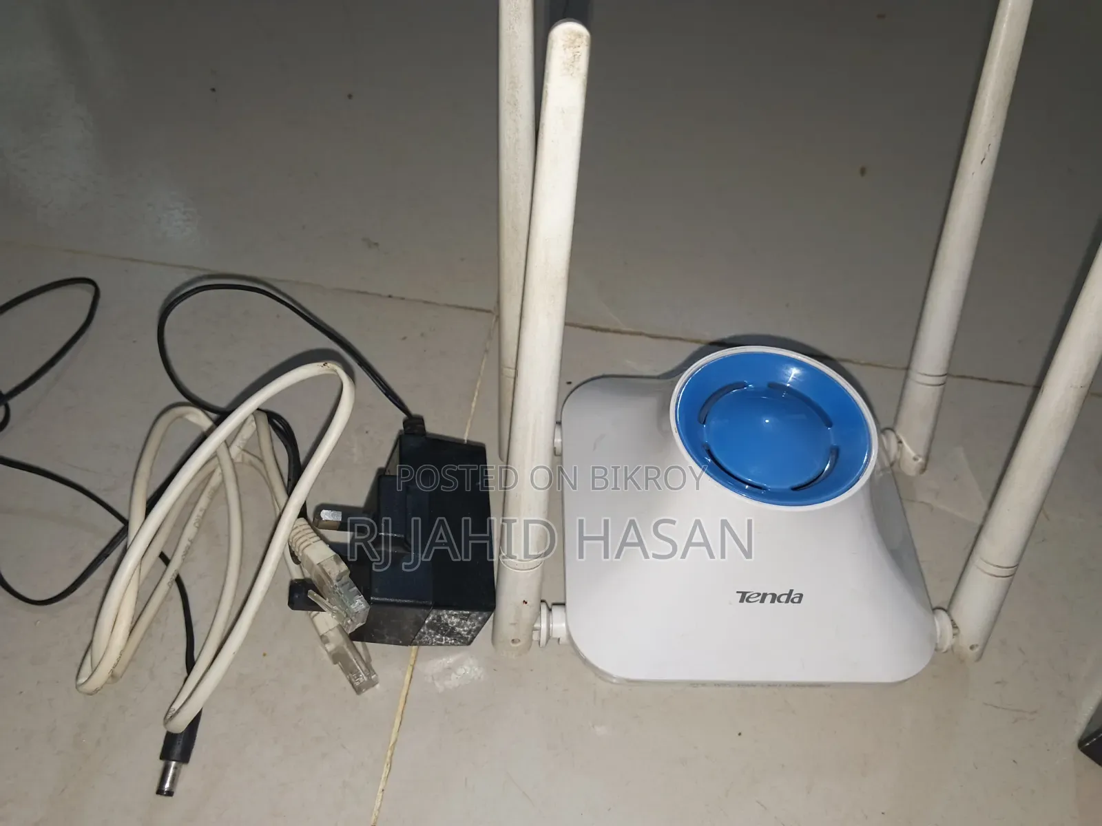 একটি রাউটার বিক্রি হবে