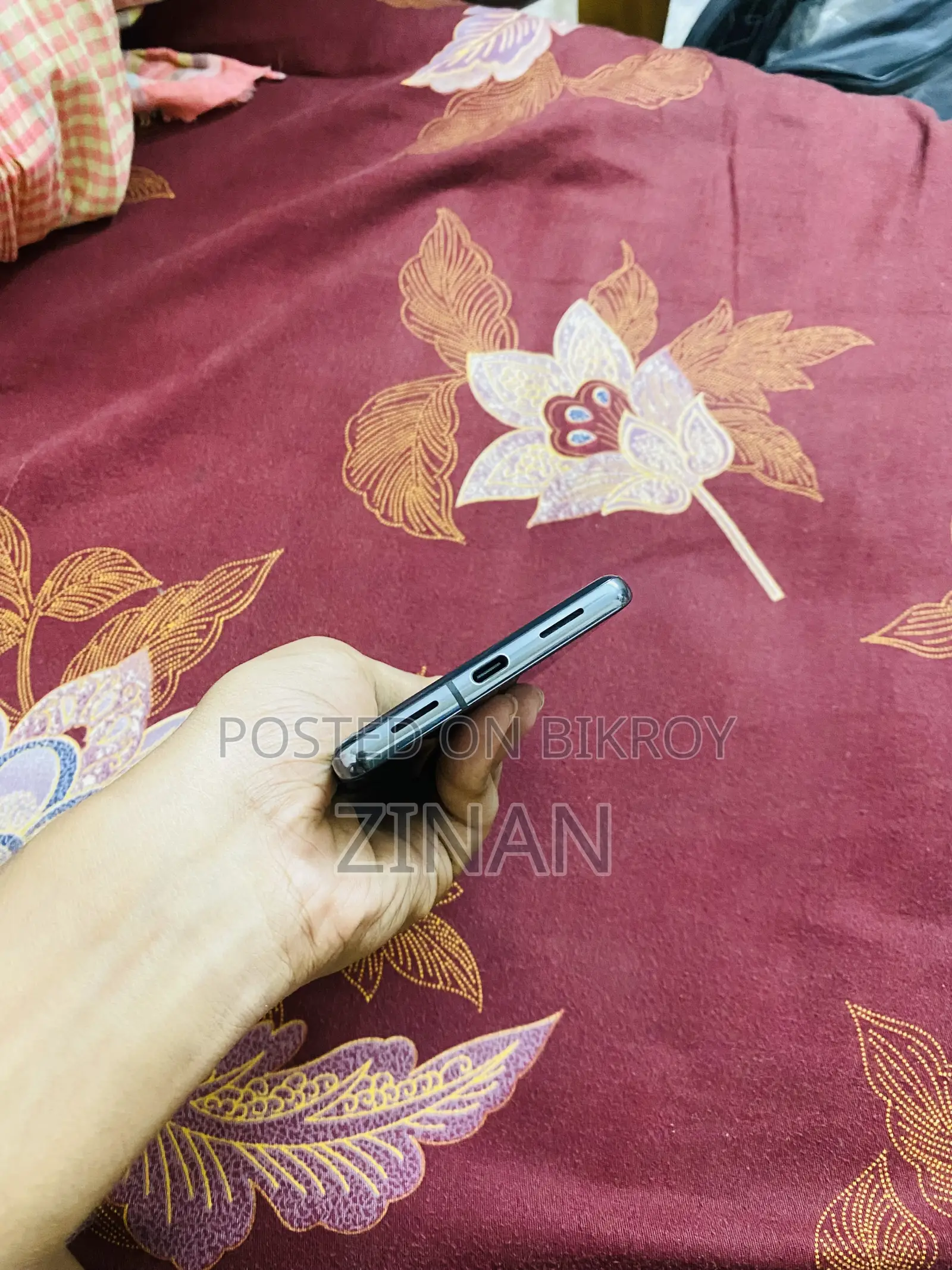 গুগল পিক্সেল ৭ প্রো ১২৮ জিবি কালো