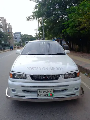 টয়োটা করোল্লা ১৯৯৫ পার্ল