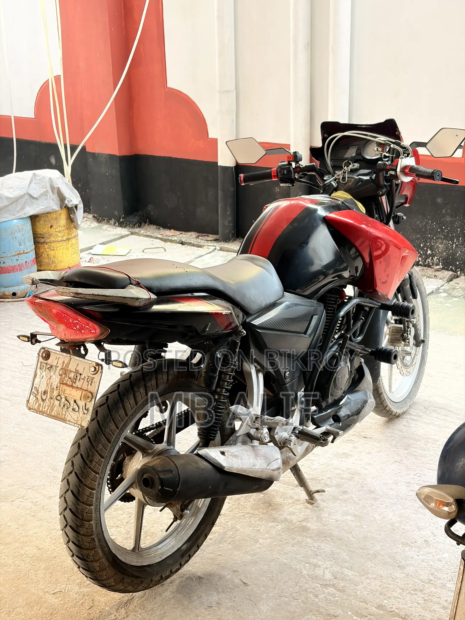 TVS Apache RTR 160 2V 2014 Red
