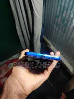 ওয়ানপ্লাস ৮ প্রো ১২৮ জিবি নীল