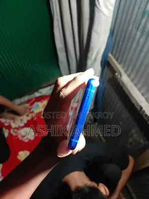 ওয়ানপ্লাস ৮ প্রো ১২৮ জিবি নীল