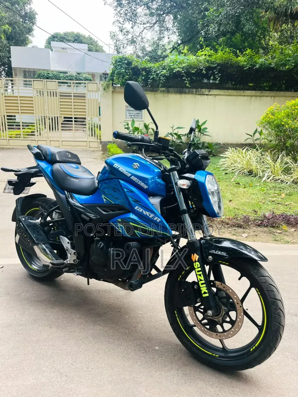 নতুন সুজুকি জিক্সার ২০২৪ নীল