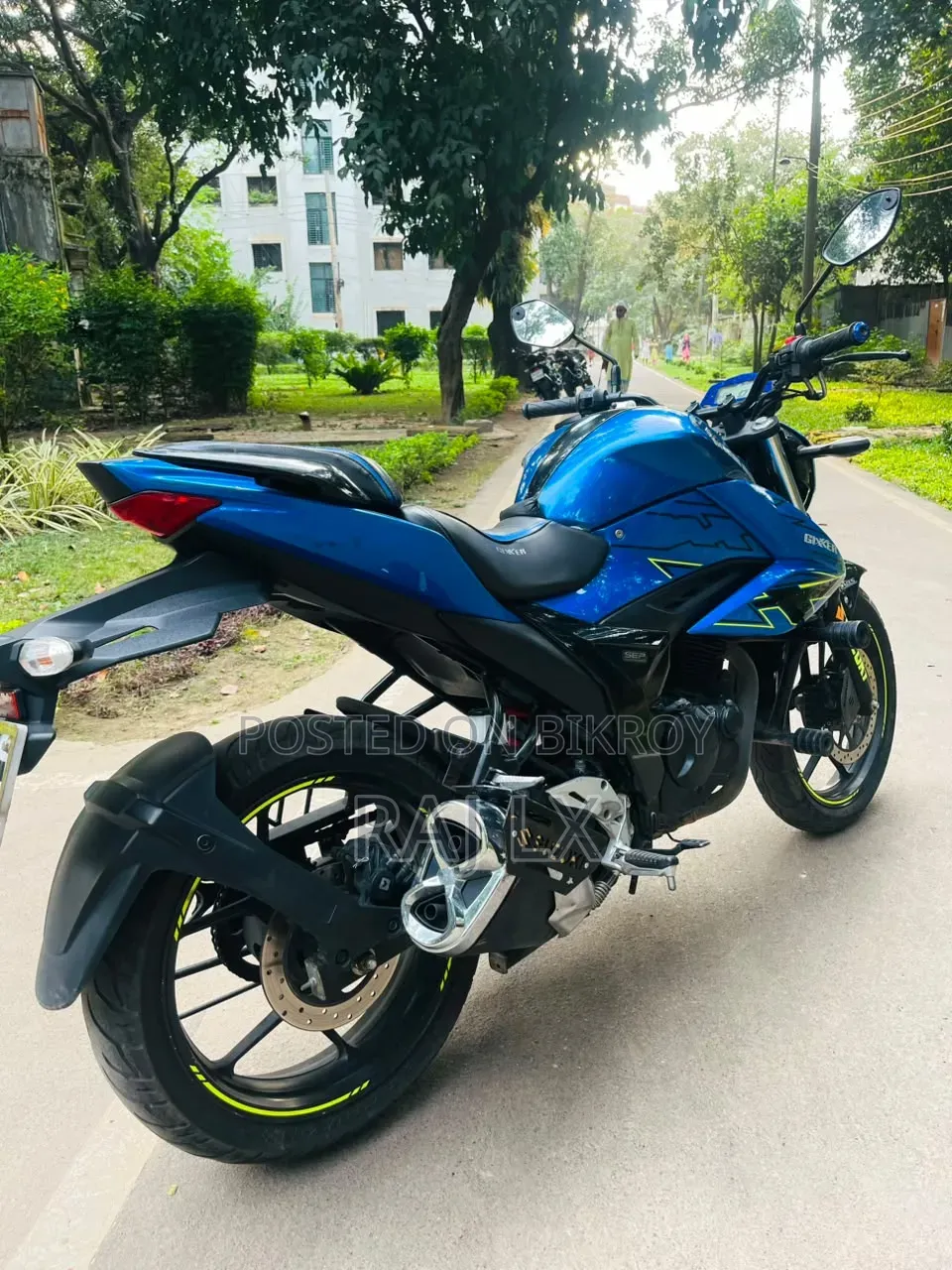 নতুন সুজুকি জিক্সার ২০২৪ নীল