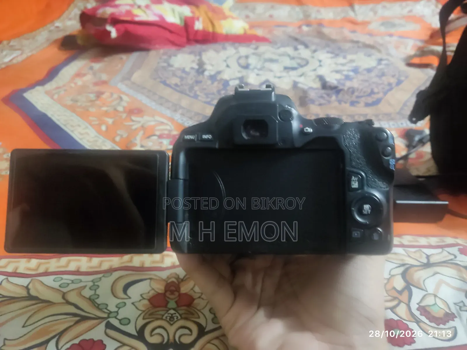 CANON 250 D CAMERA With All Accessories