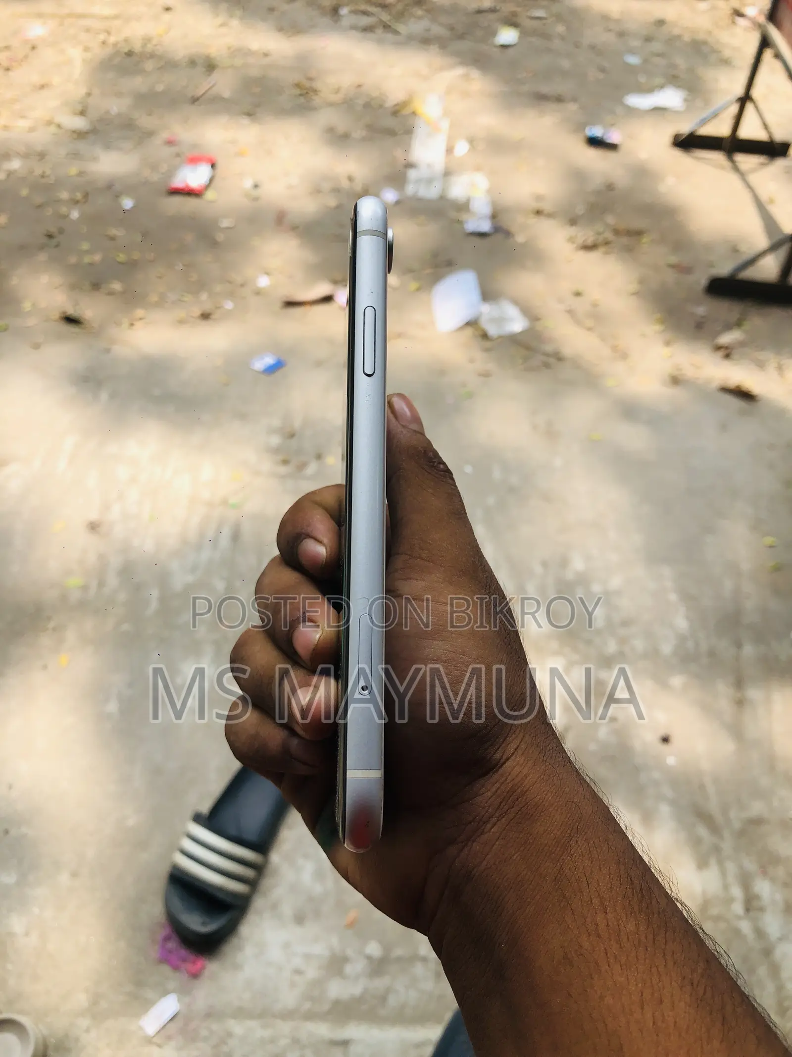অ্যাপল আইফোন এক্সআর ১২৮ জিবি হোয়াইট