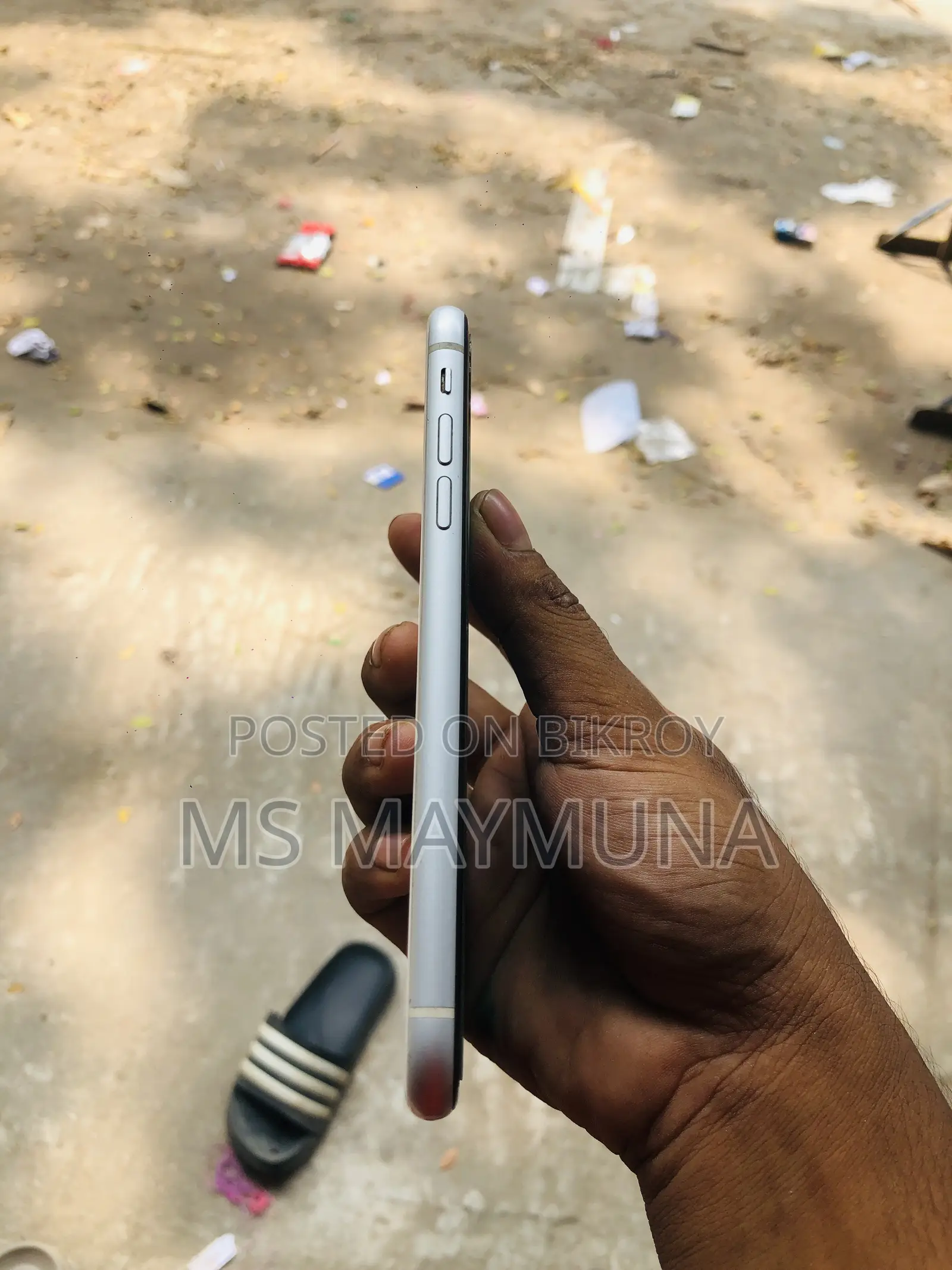 অ্যাপল আইফোন এক্সআর ১২৮ জিবি হোয়াইট