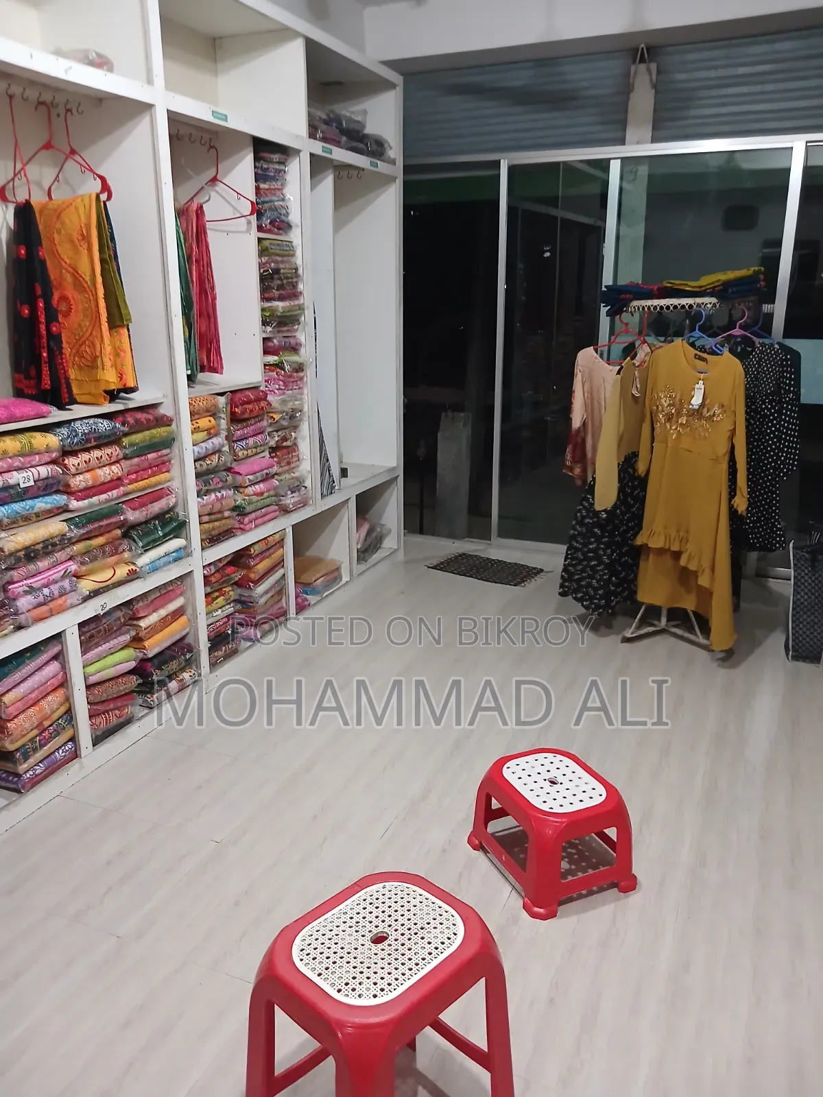শোরুম অথবা গোডাউন ভাড়া দেওয়া হবে