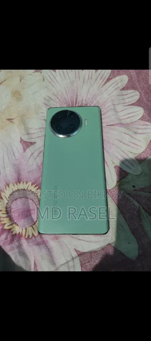Tecno Spark 20 Pro Plus 256 GB Purple