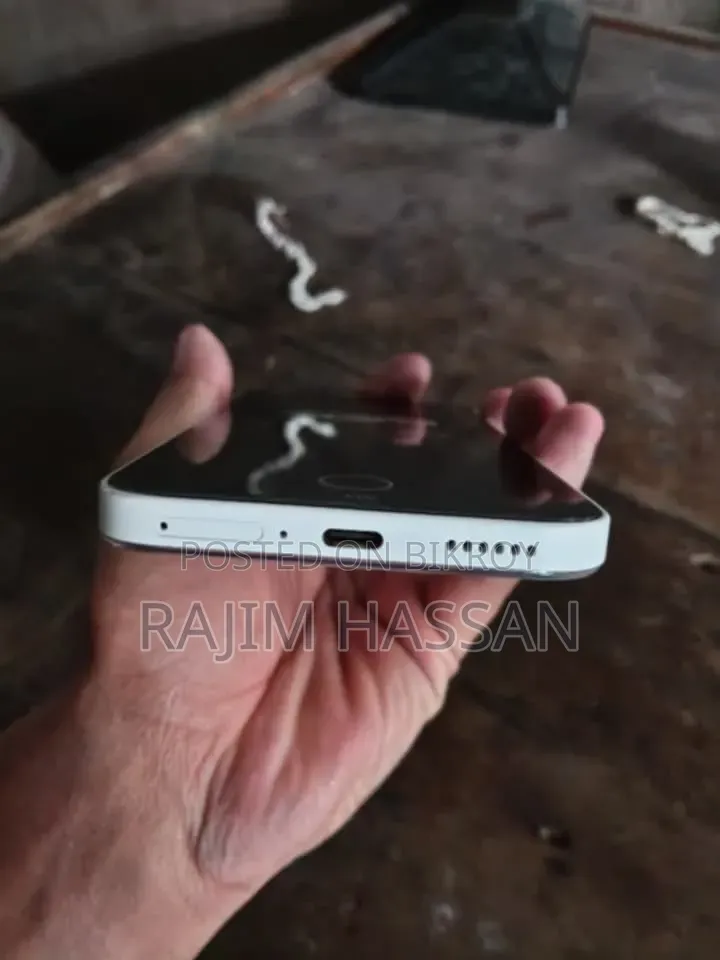 নাথিং ফোন ২এ ২৫৬ জিবি সাদা