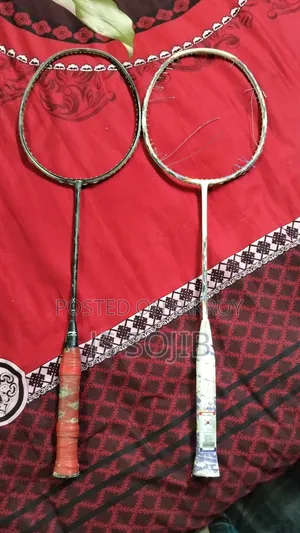 🏸 ব্যাডমিন্টন রকেট