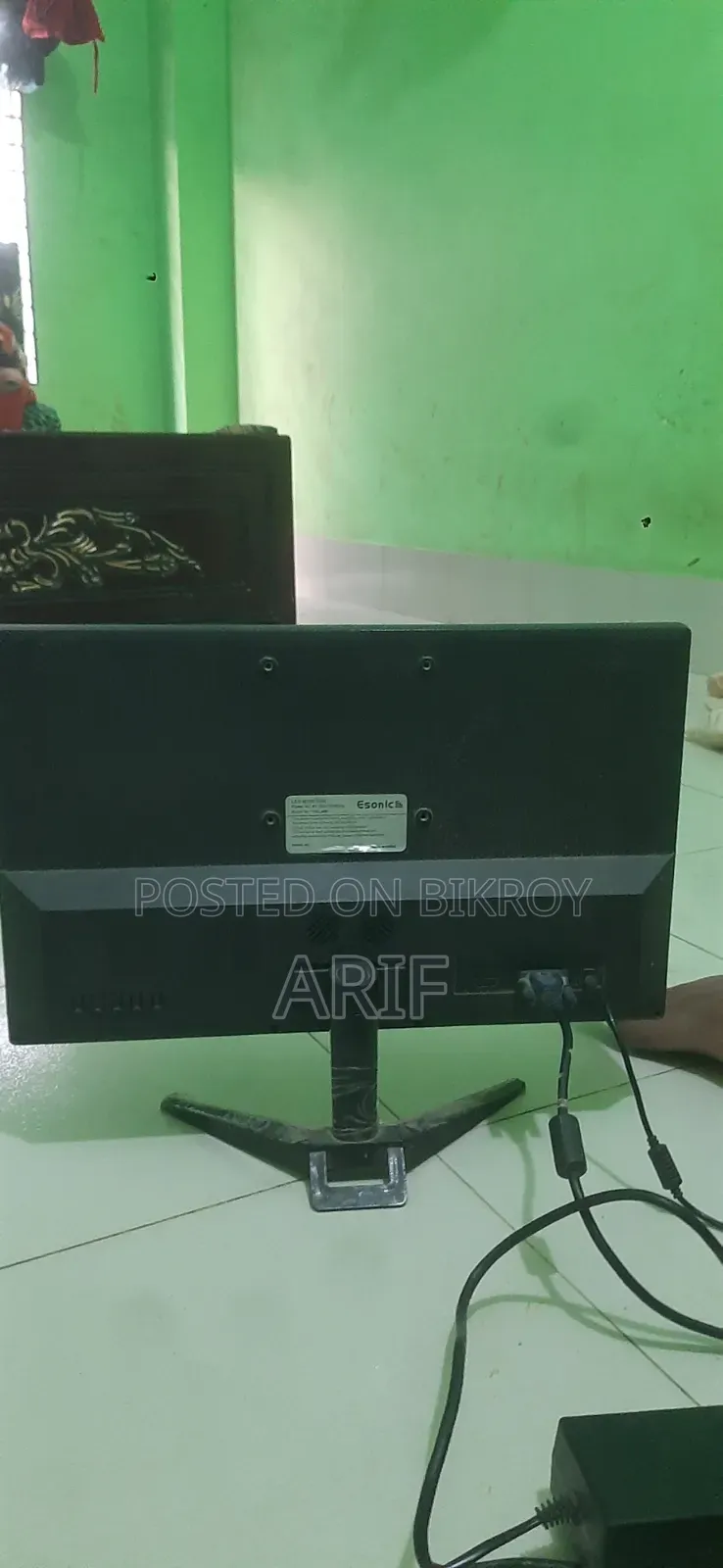 হালকা দাগ আছে ভালো করে দেখে নিবেন