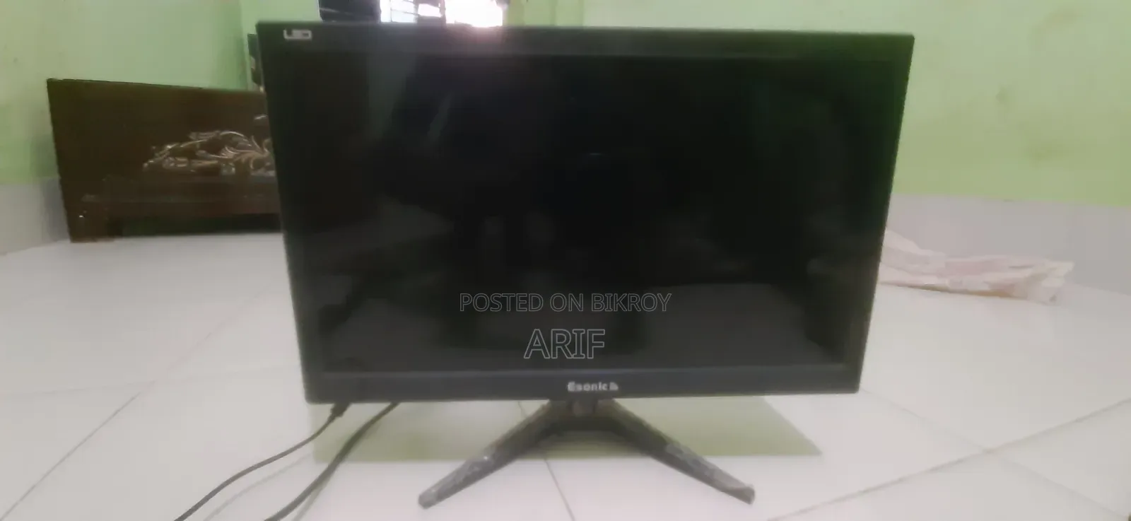 হালকা দাগ আছে ভালো করে দেখে নিবেন