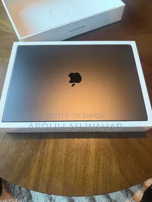Laptop Apple MacBook Pro 2026 M5 Max 128GB Apple M5 Max SSD 4T