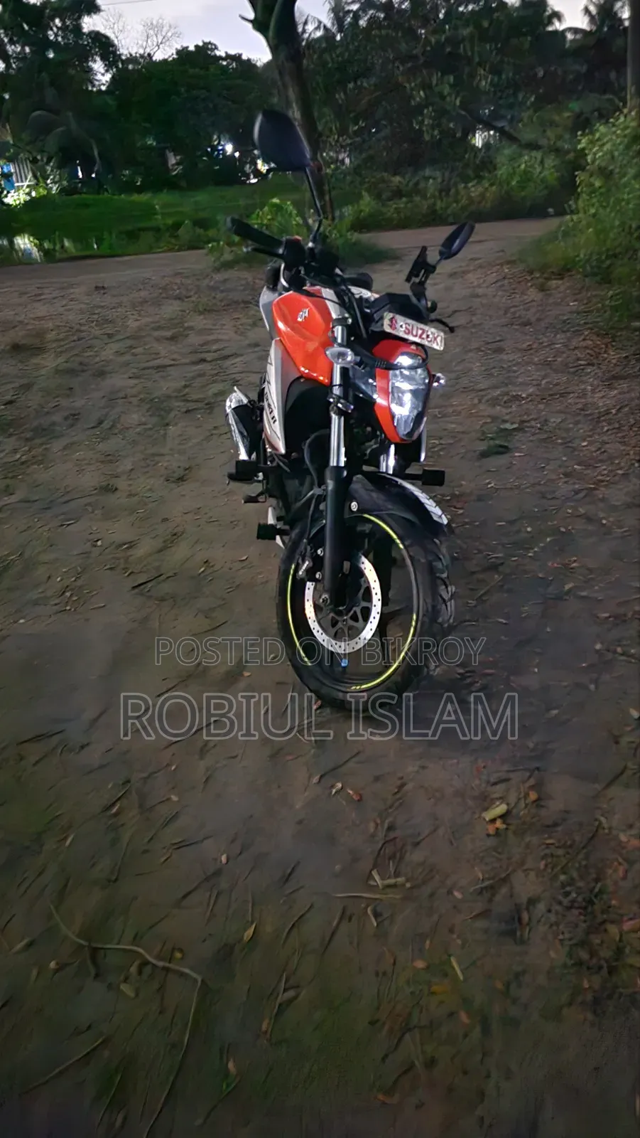 সুজুকি জিক্সার ২০২৪ কমলা