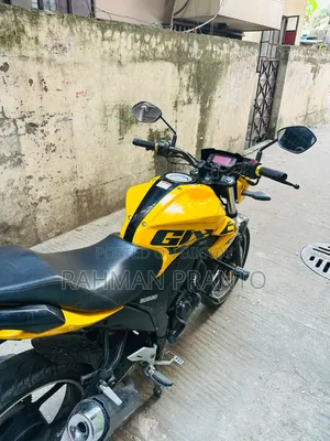 New Suzuki Gixxer 2024 Yellow