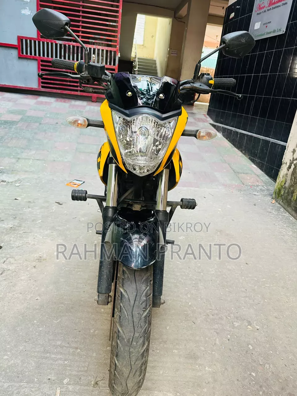 New Suzuki Gixxer 2024 Yellow