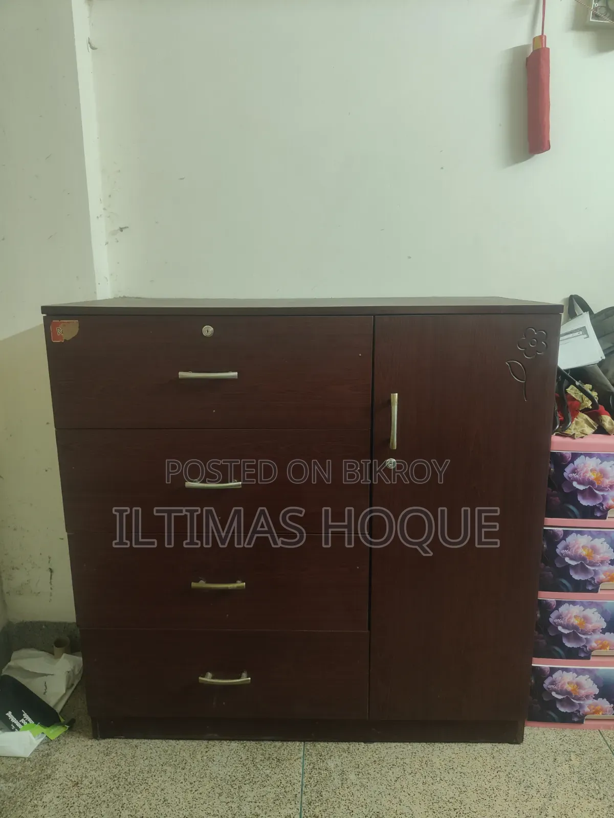 ওয়ার্ডরোব বিক্রির জন্য