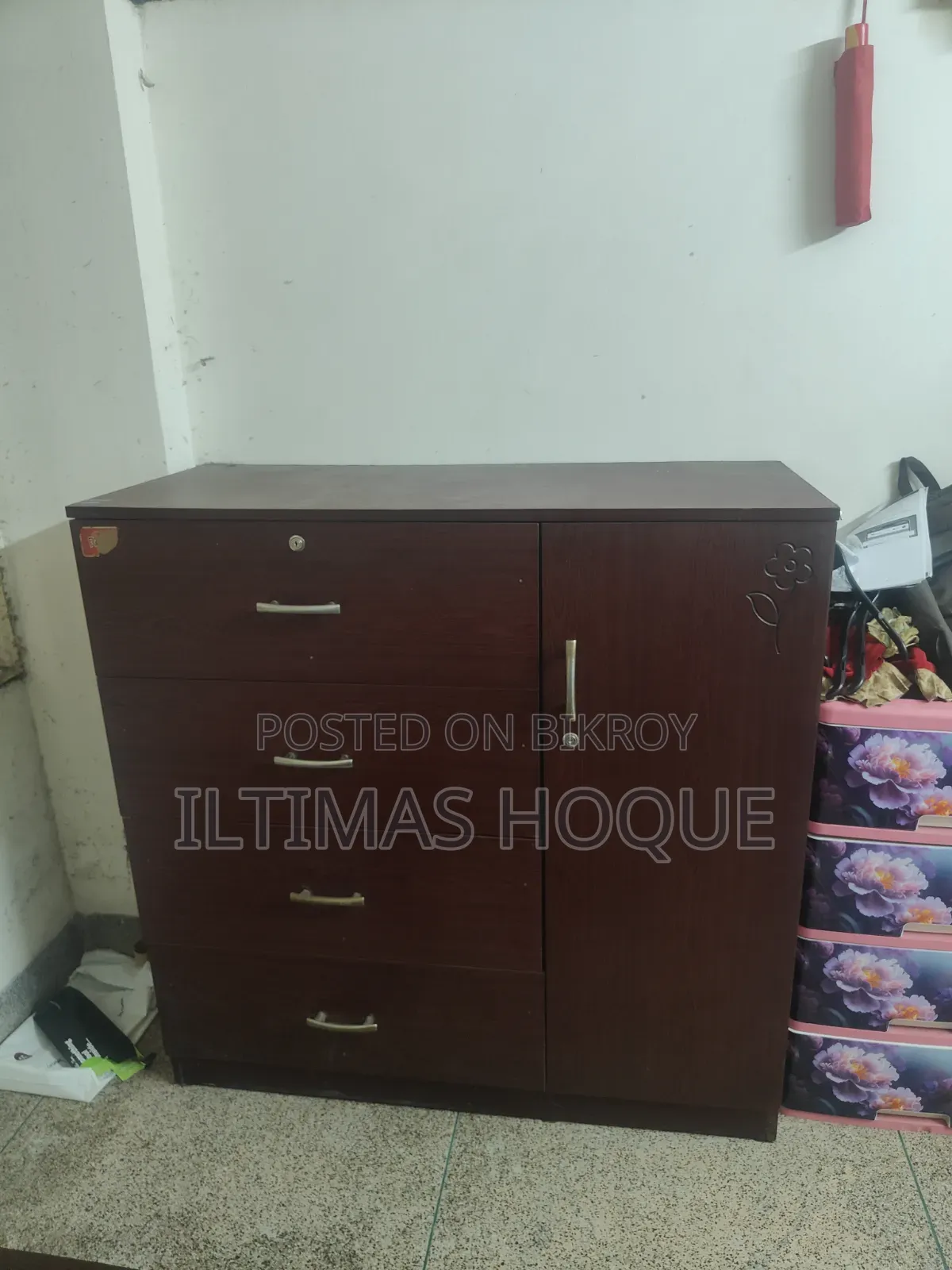 ওয়ার্ডরোব বিক্রির জন্য