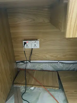 2 office desks with 6 seats are for sale.