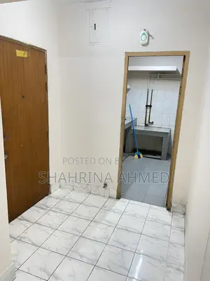 3 Bedroom Block of Flats in Lake City Concord, for rent