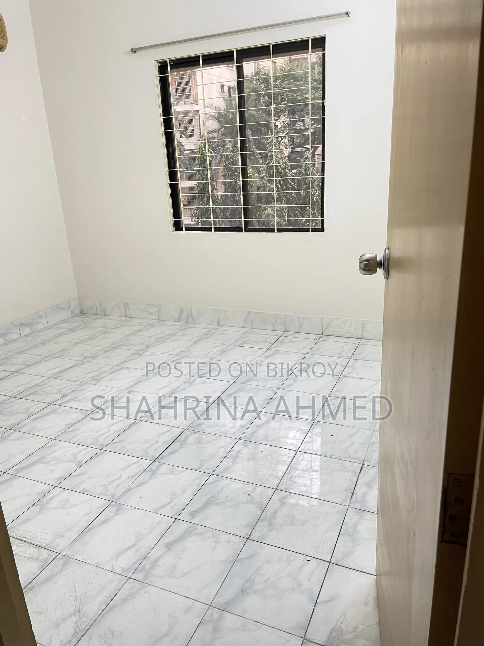 3 Bedroom Block of Flats in Lake City Concord, for rent