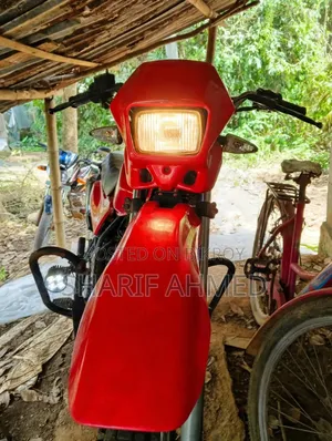 Runner XTREET 150 2016 Red