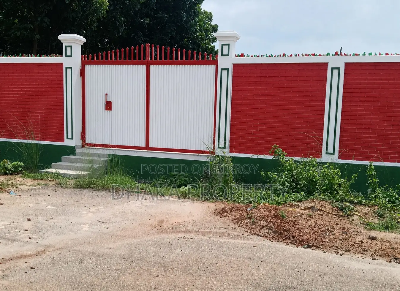 সেক্টর-১৬/সি-তে ৬০ ফুট রোড ৫ কাঠা পার্ক ভিউ পূর্বমুখী