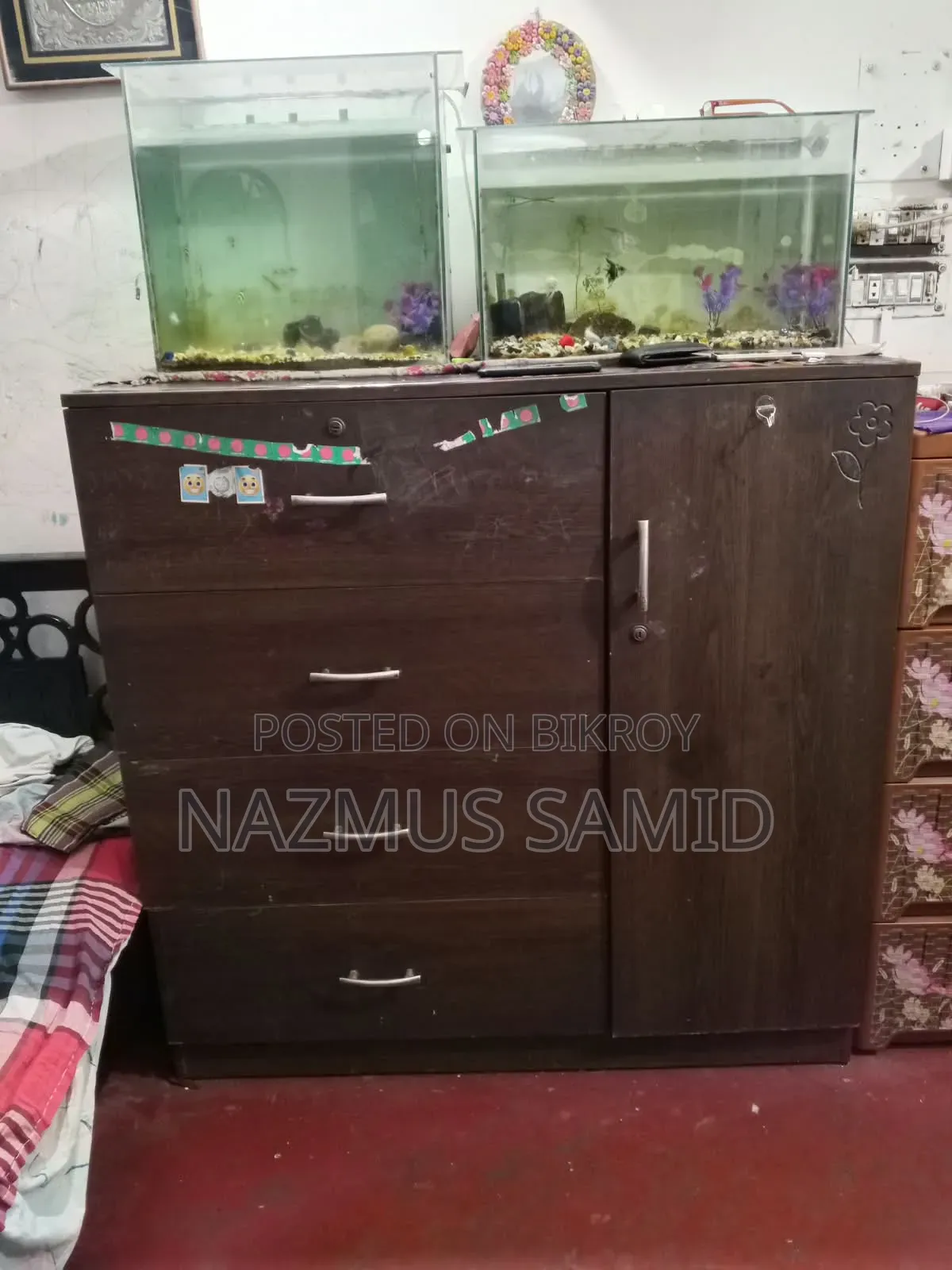 মজবুত কাঠের ওয়ারড্রোব