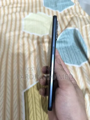 Realme 9 5G (India) 128 GB Black