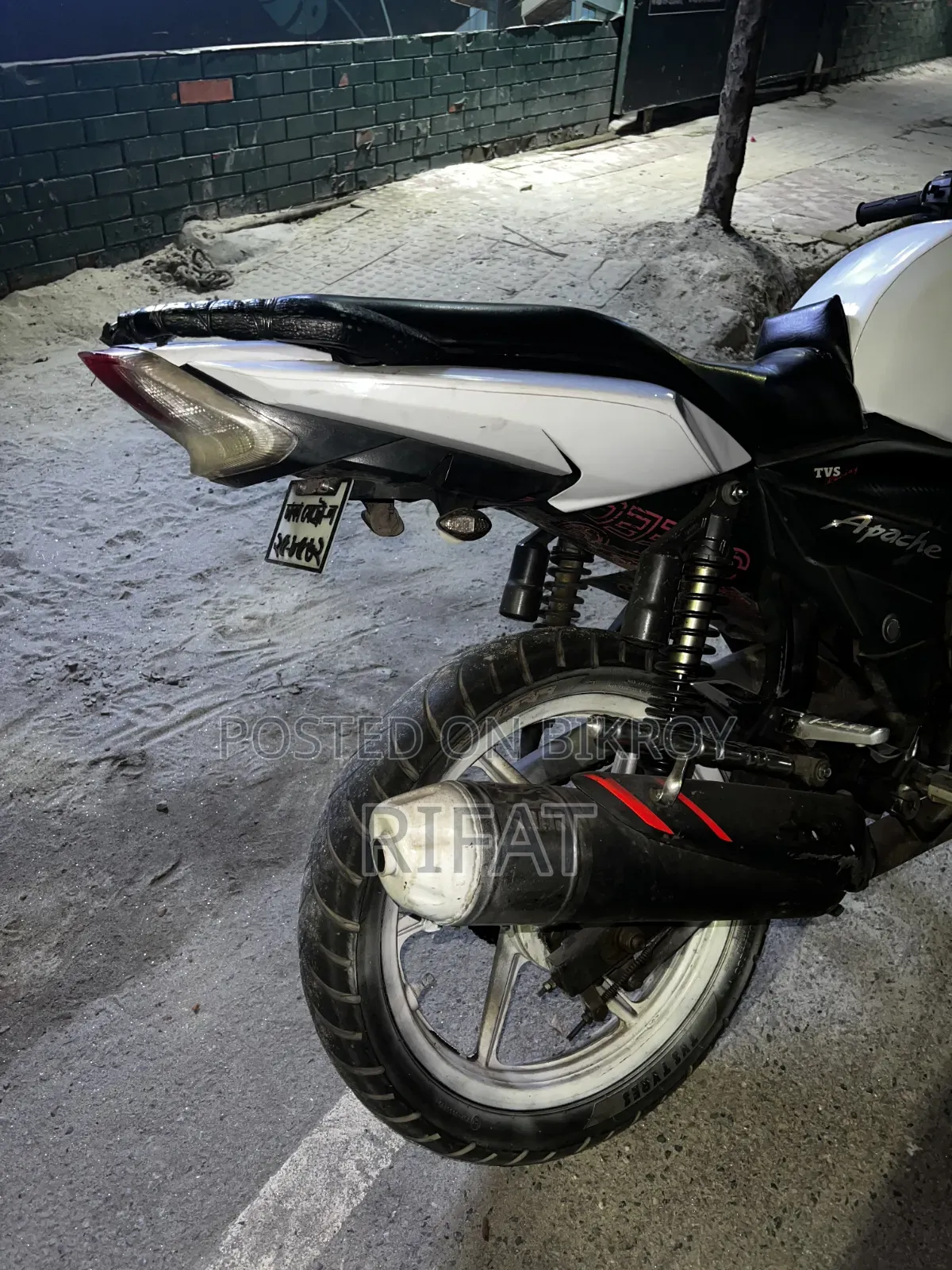 TVS Apache RTR 160 2V 2015 White