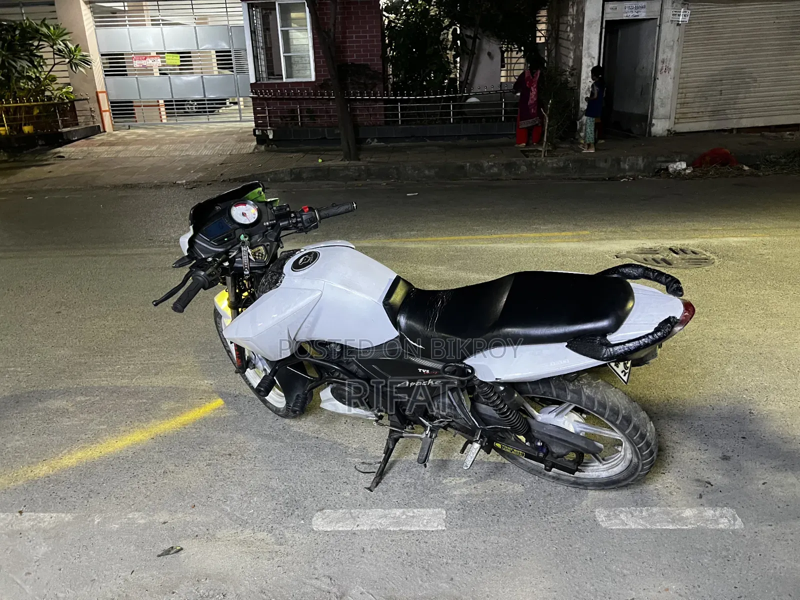 TVS Apache RTR 160 2V 2015 White