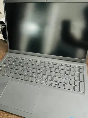 Laptop Dell Vostro 3520 8GB Intel Core i3 SSD 512GB
