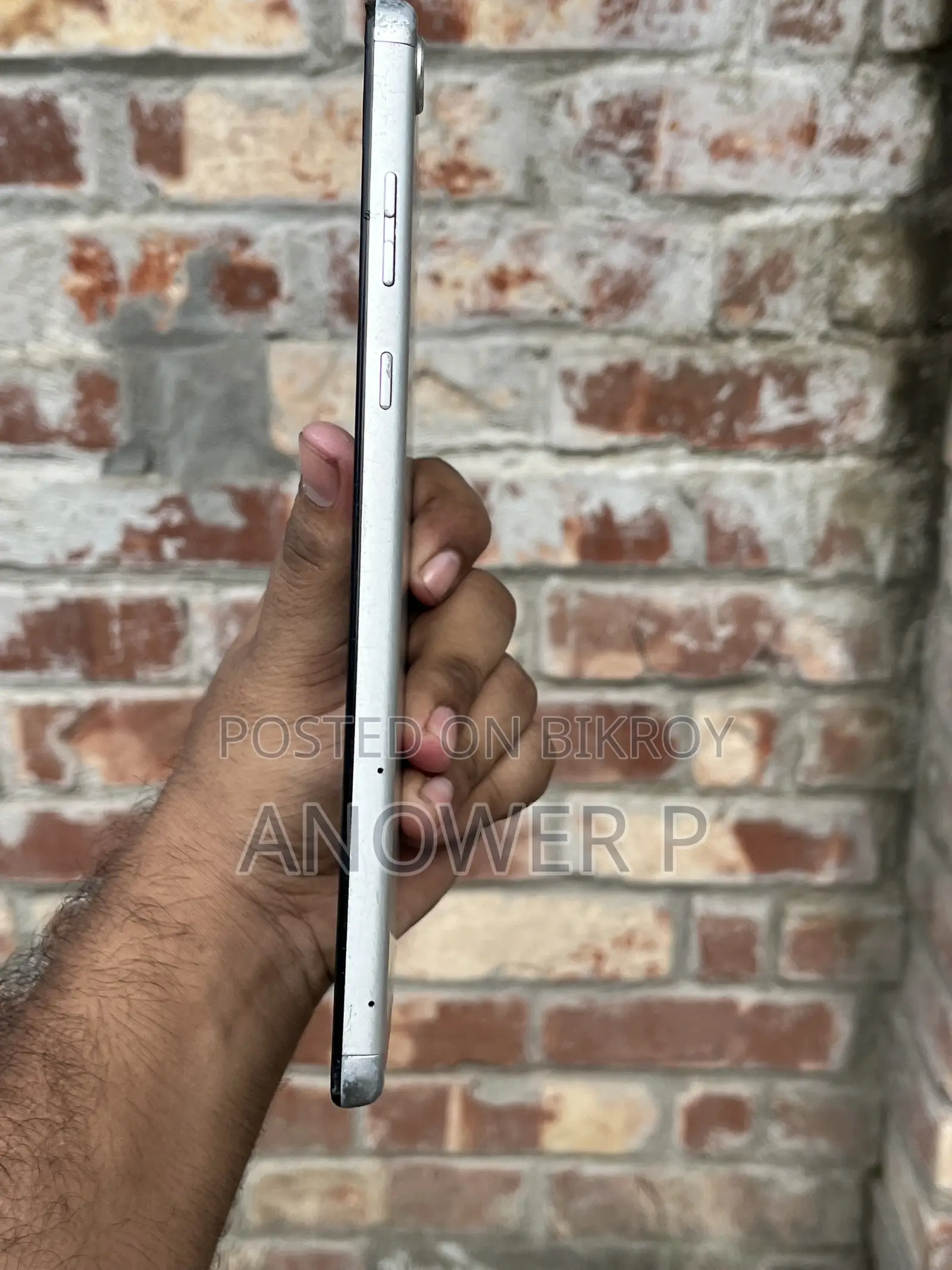 ওয়ালটন ৬৪ জিবি