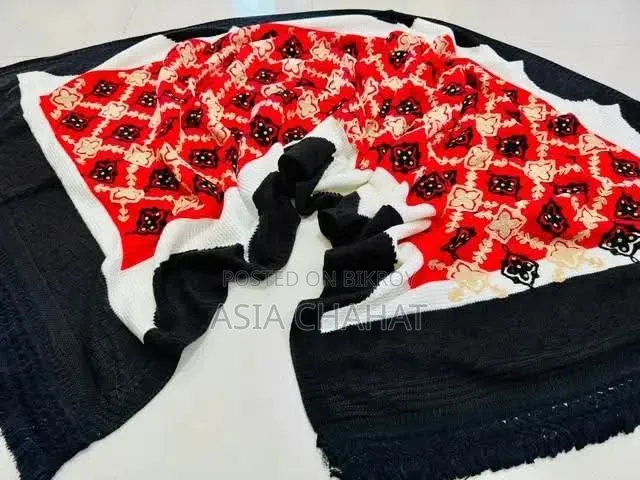 Premium Quality Woolen Shawl 
🥰🥰