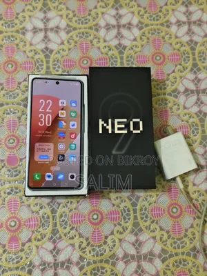 আইকিউওও ২৫৬ জিবি নীল