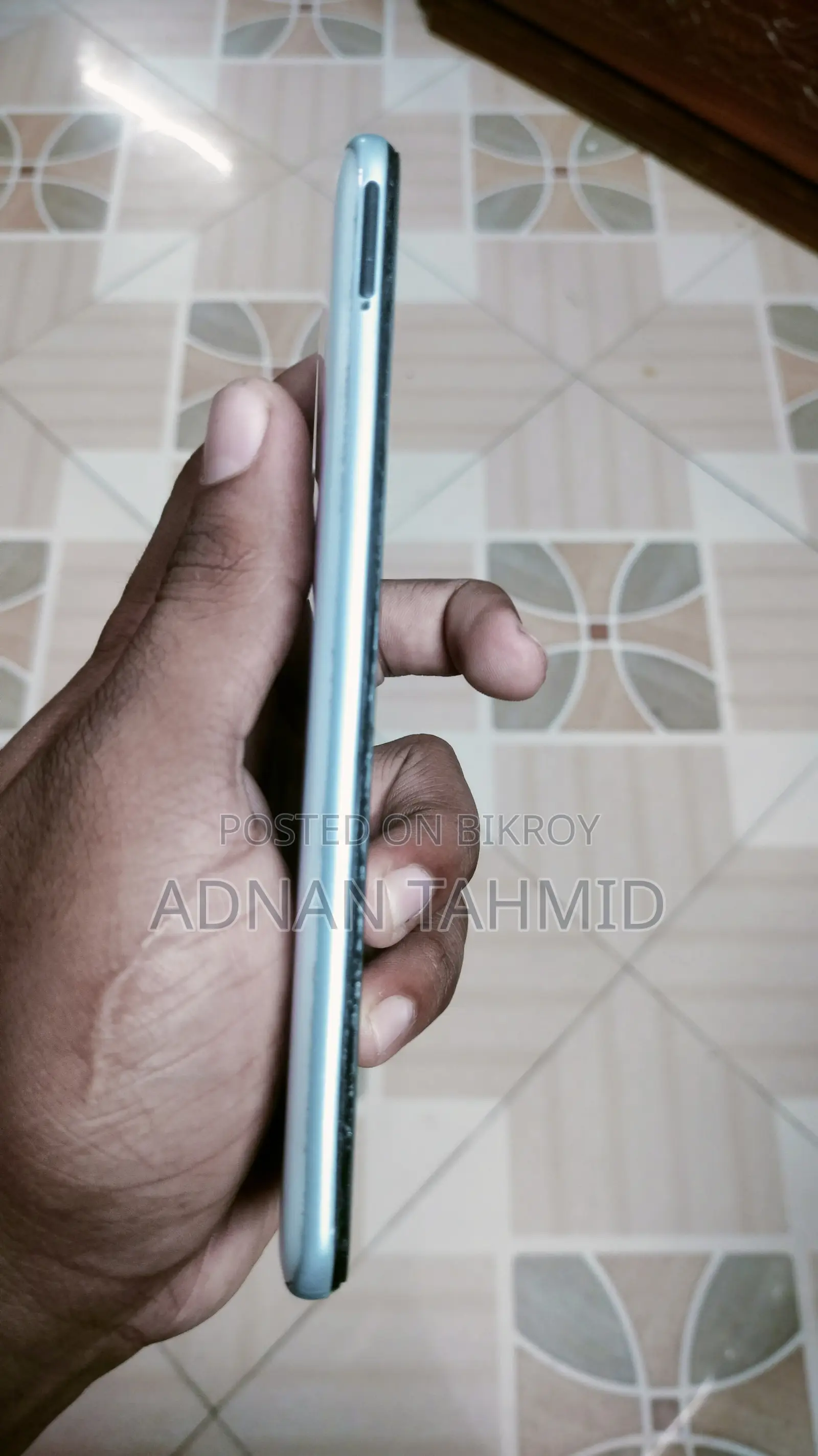 স্যামসাং গ্যালাক্সি এ৫০ ৬৪ জিবি হোয়াইট