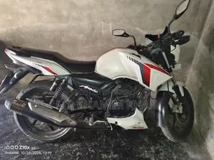 TVS Apache RTR 160 2V 2017 White