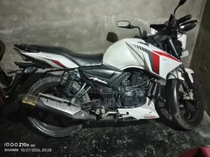TVS Apache RTR 160 2V 2017 White