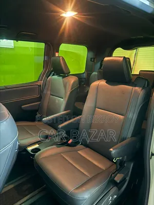 Toyota Noah 1.8 Front Wheel Drive Hybrid (7 seater) 2020 White