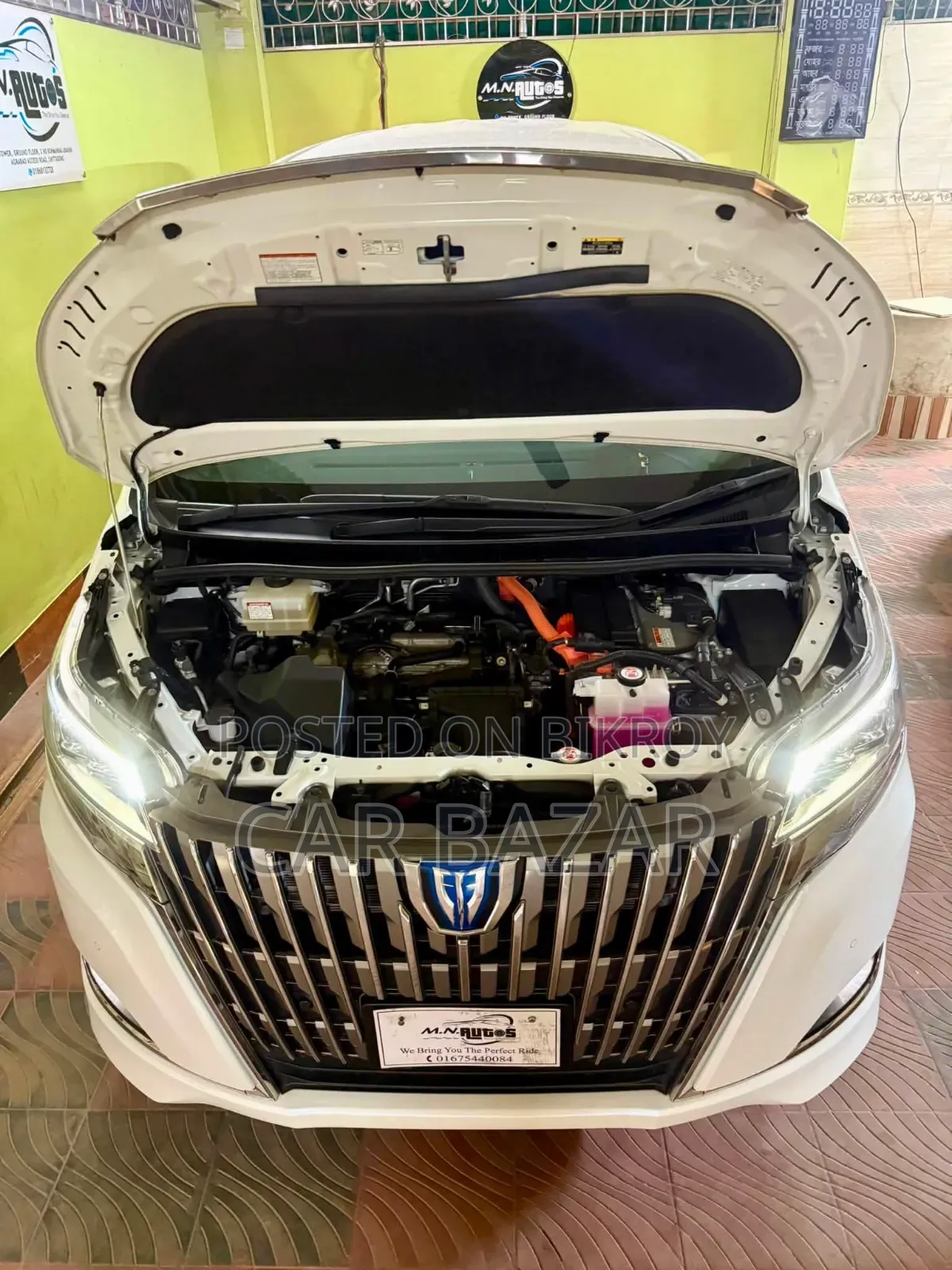 Toyota Noah 1.8 Front Wheel Drive Hybrid (7 seater) 2020 White