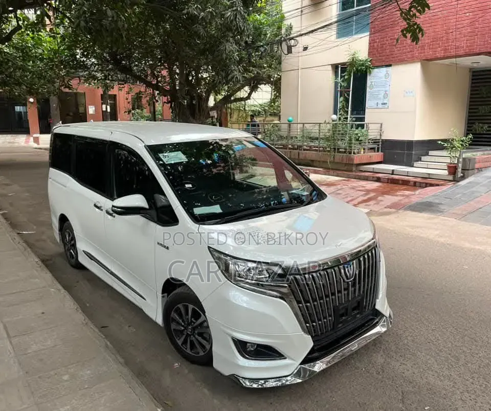 Toyota Noah 1.8 Front-Wheel Drive Hybrid 7 Seater 2020 White