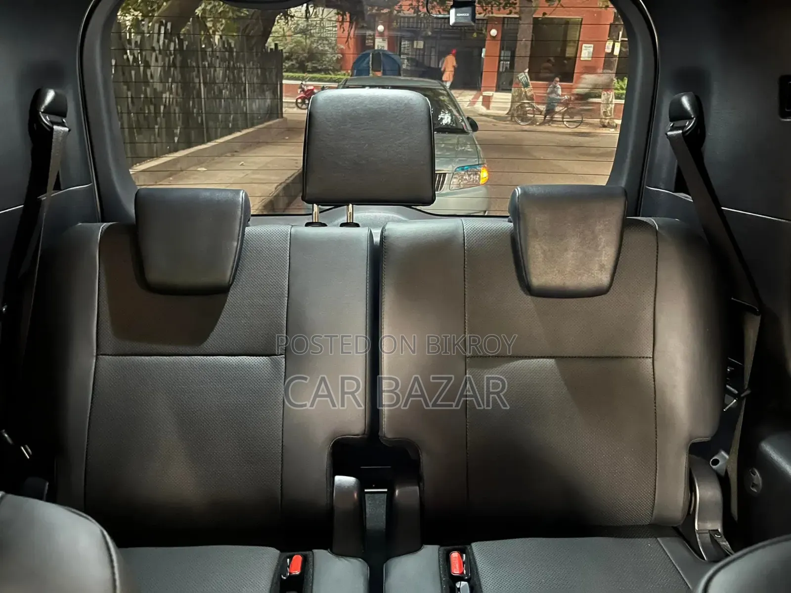 Toyota Noah 1.8 Front-Wheel Drive Hybrid 7 Seater 2020 White