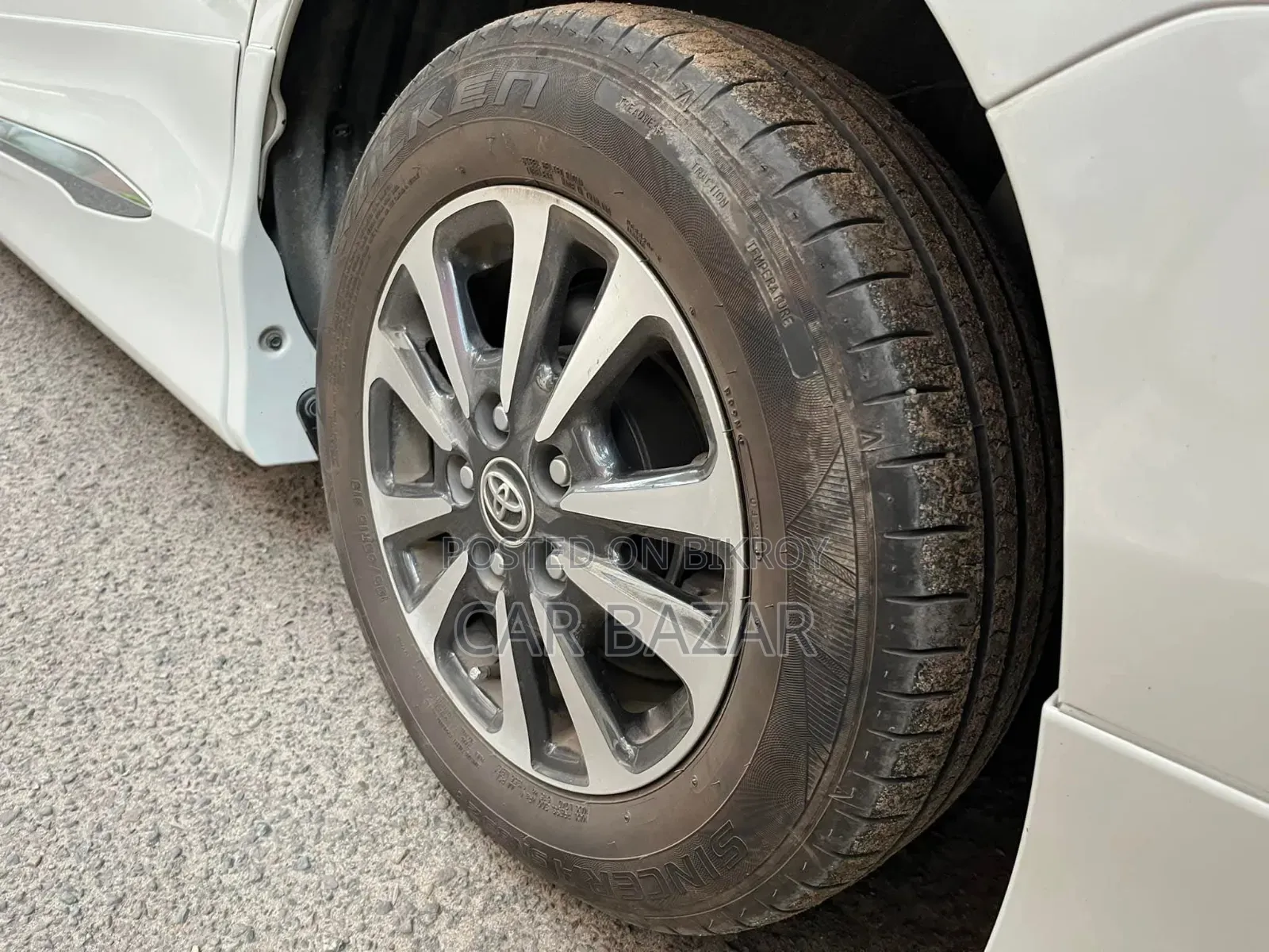 Toyota Noah 1.8 Front-Wheel Drive Hybrid 7 Seater 2020 White