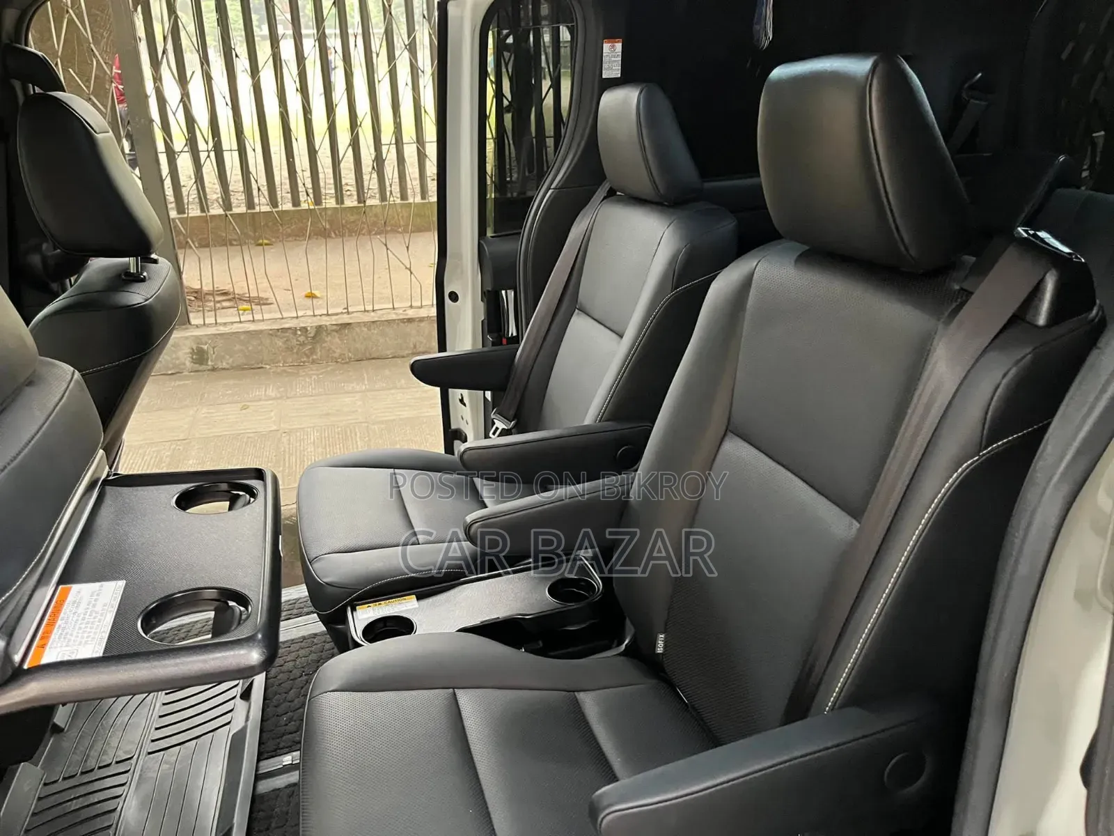 Toyota Noah 1.8 Front-Wheel Drive Hybrid 7 Seater 2020 White