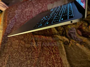 Laptop Apple MacBook 2018 8GB Intel Core i5 SSD 128GB