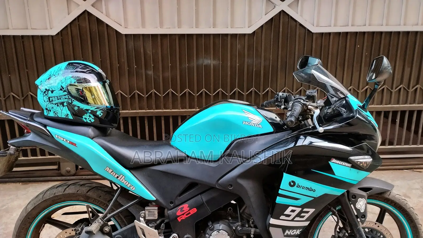 Honda CBR 2015 Blue