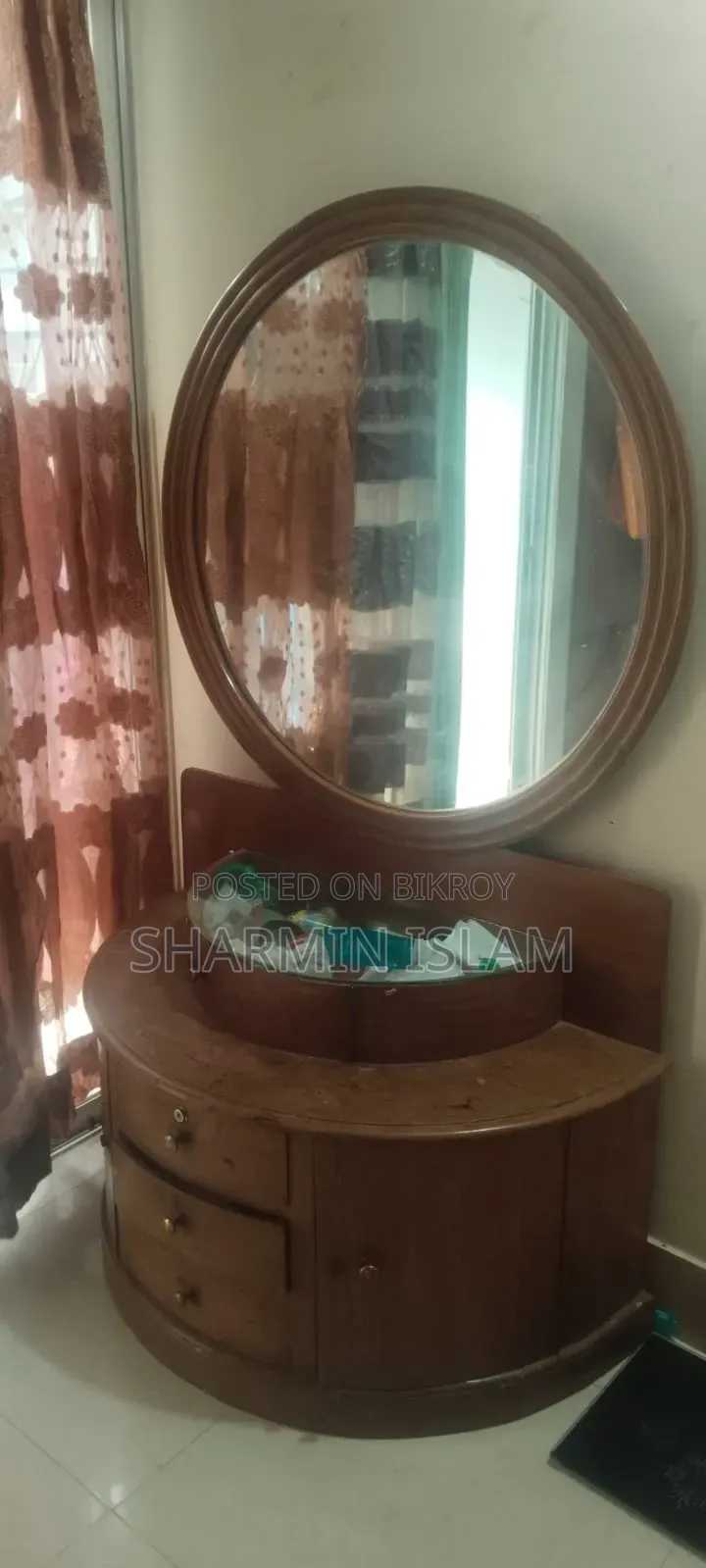 সেগুন কাঠের ড্রেসিং টেবিল
